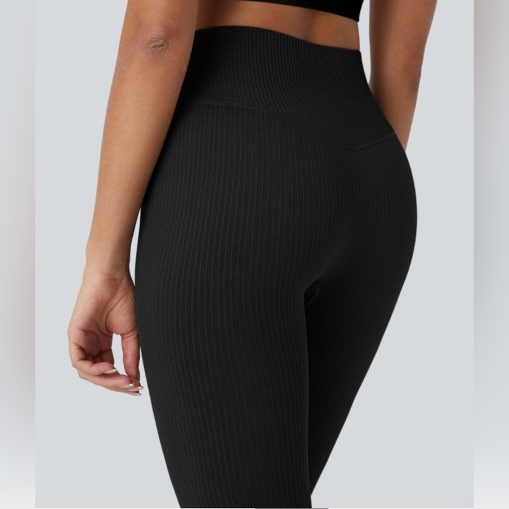 Halara Set of 2 Slim Fit High Waisted Ribbed Leggings in Gray & Black Size L - Picture 5 of 5